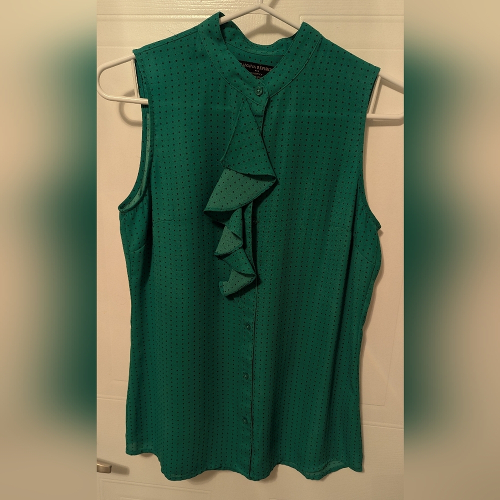 Banana Republic Sleeveless Blouse, Green with Black Polkadot, XS